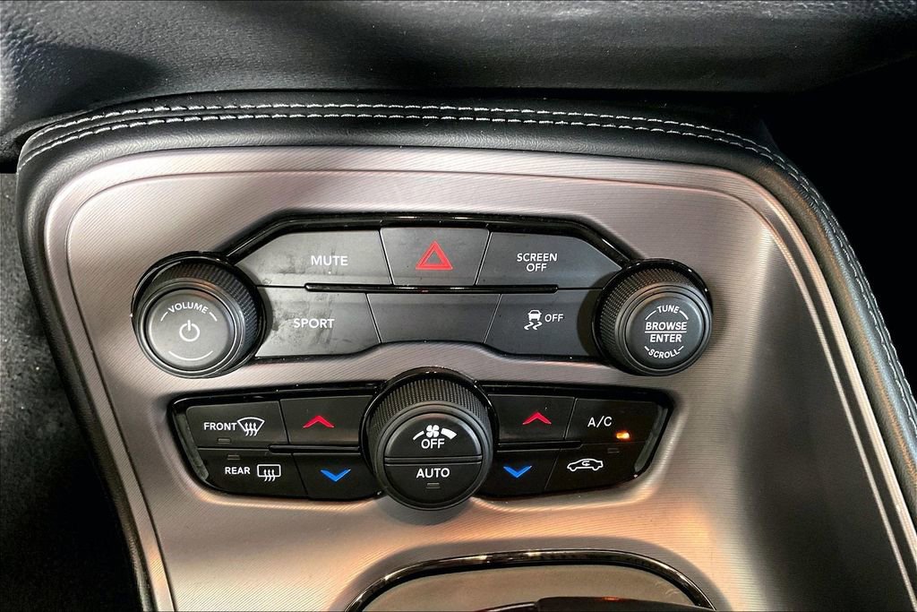 Used 2023 Dodge Challenger SXT image 32