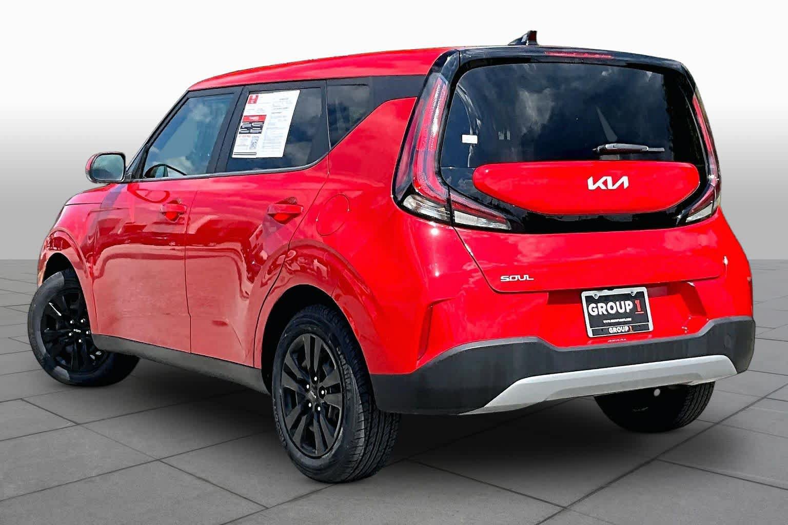 Used 2023 Kia Soul LX FWD image 12