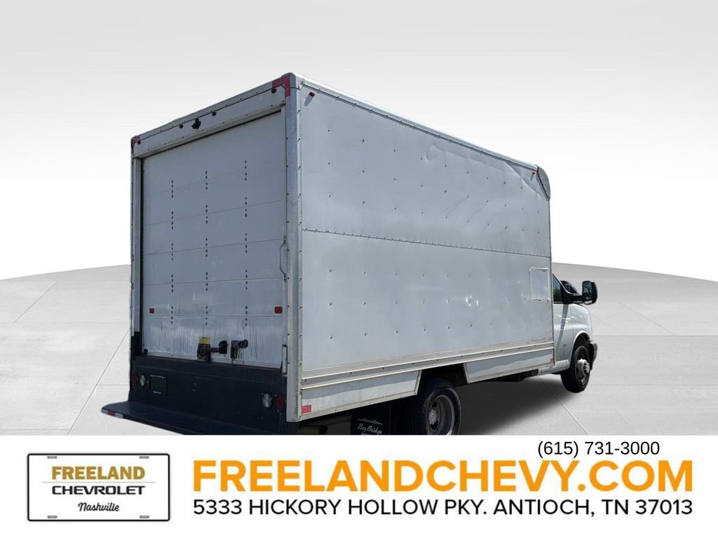 Used 2020 Chevrolet Express 3500 w/ Driver Convenience Package RWD video 2