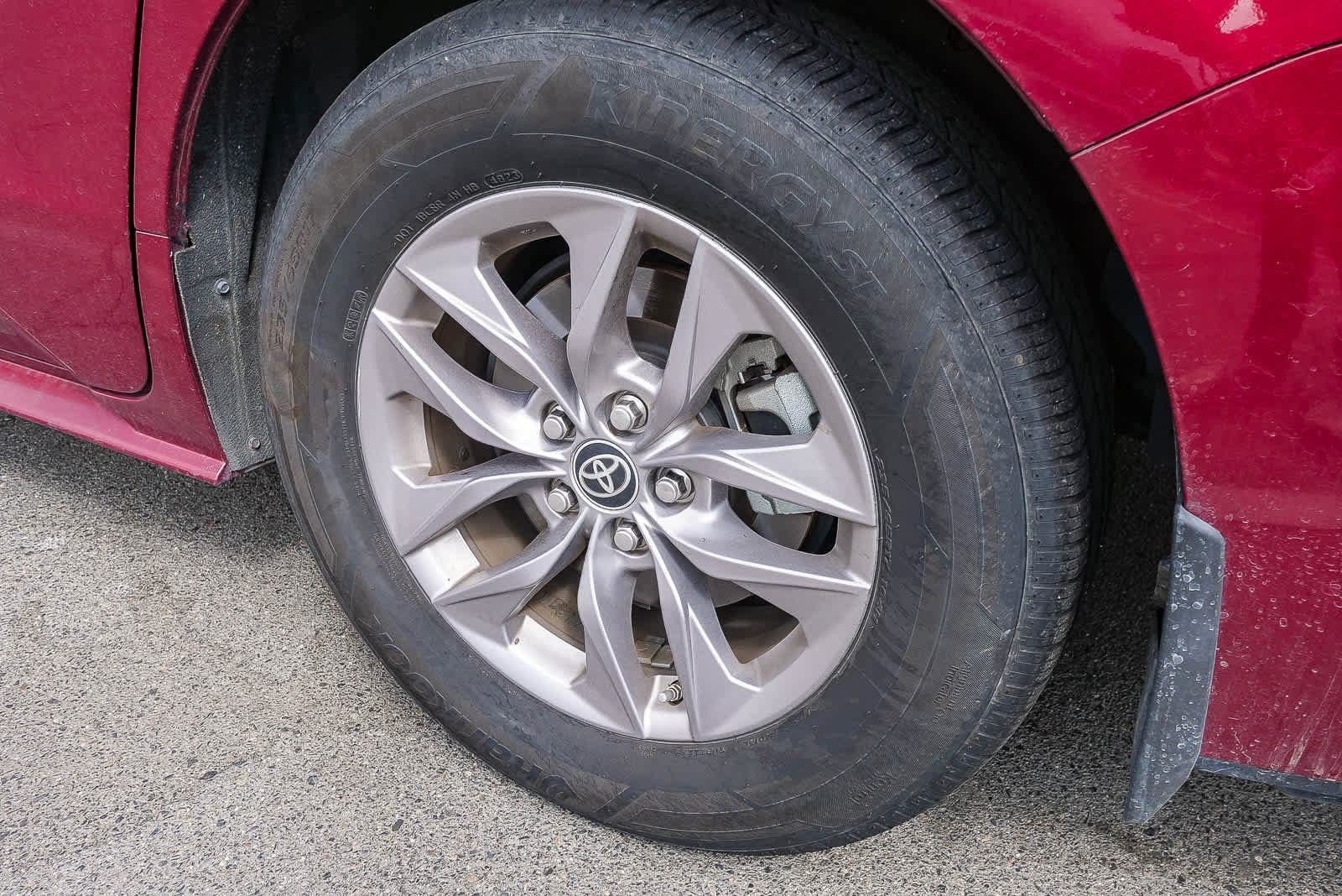 Used 2021 Toyota Sienna XLE w/ XLE Plus Package FWD image 20