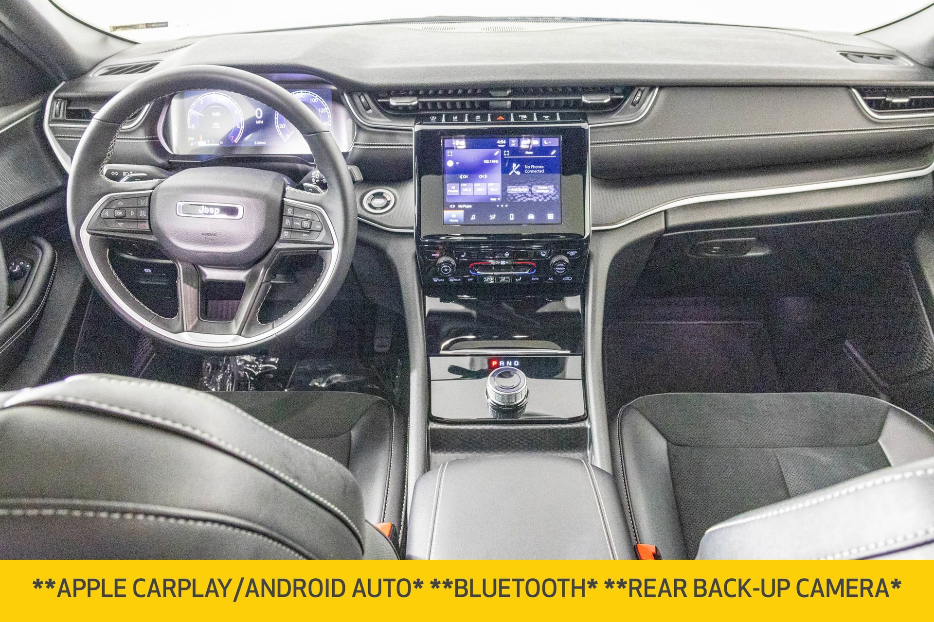 Used 2025 Jeep Grand Cherokee Altitude image 4