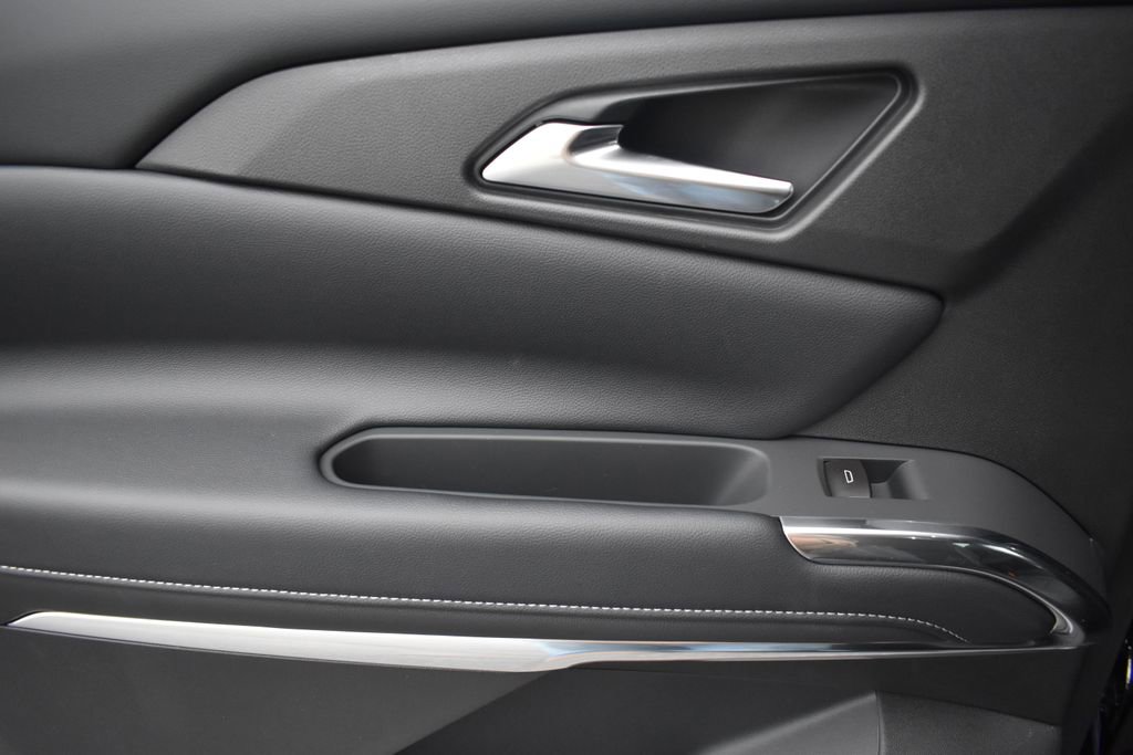 New 2026 Chevrolet Traverse LT image 12