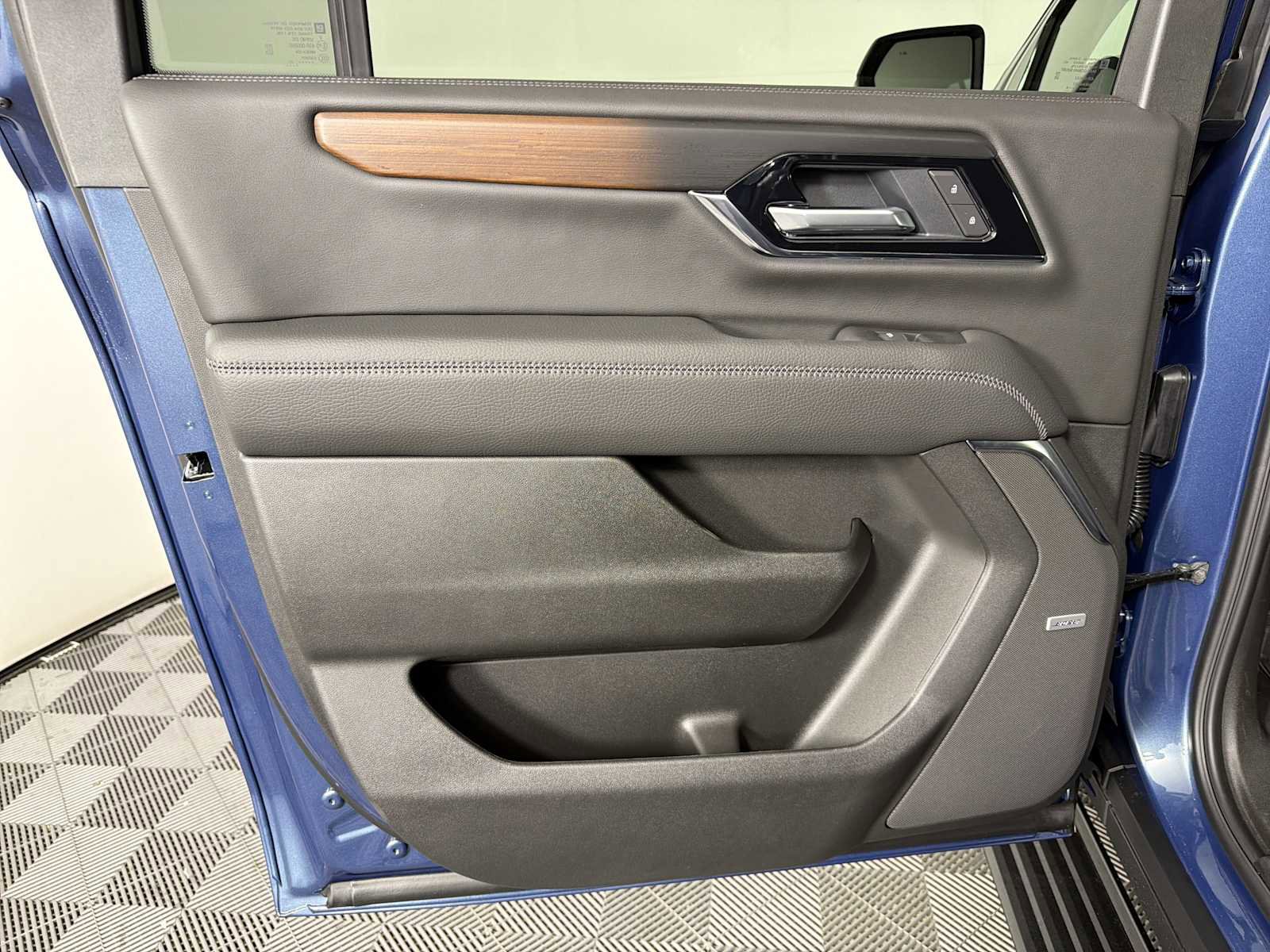 New 2026 GMC Yukon XL Denali AWD/4WD image 22