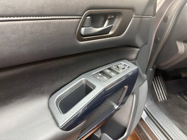 Used 2026 Nissan Pathfinder SV FWD image 24
