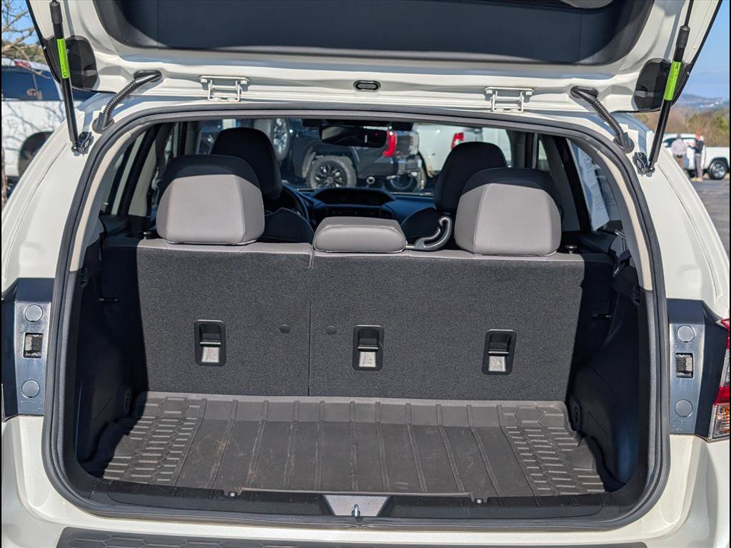 Used 2022 Subaru Crosstrek 2.5i Sport w/ Moonroof Package image 19