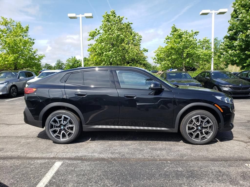 New 2026 BMW X2 xDrive28i w/ Technology Package AWD/4WD image 3