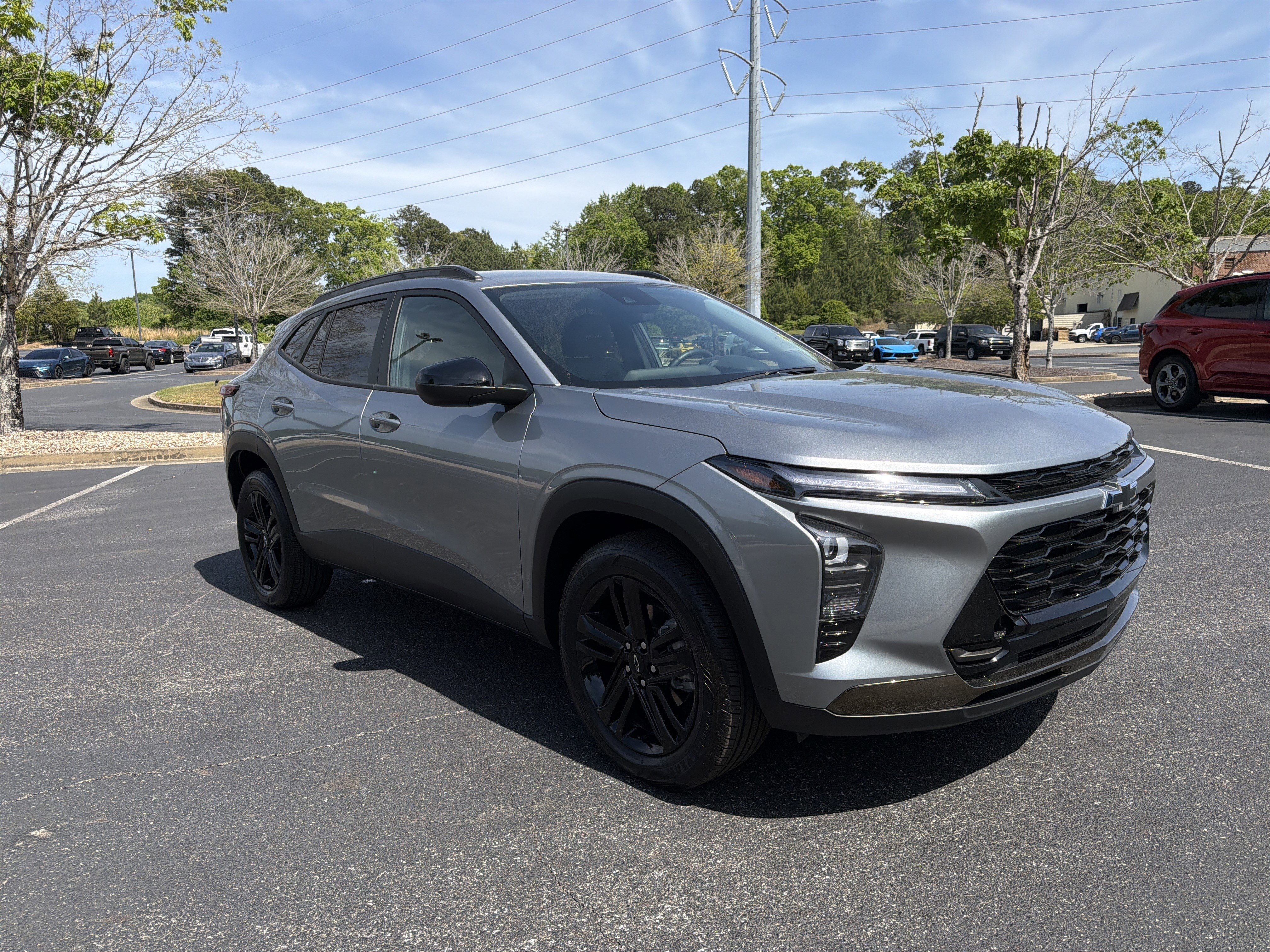Used 2025 Chevrolet Trax ACTIV w/ Driver Confidence Package FWD image 3