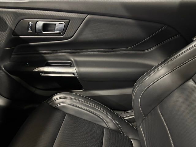 Used 2025 Ford Mustang Premium image 15