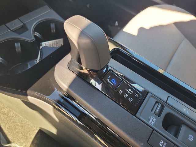Used 2024 Toyota Prius LE image 20