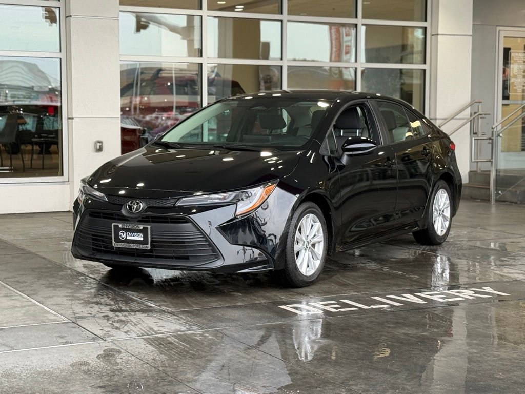 Certified 2025 Toyota Corolla LE w/ LE Premium Package image 2