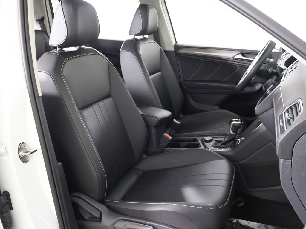 Certified 2024 Volkswagen Tiguan SE AWD/4WD image 29
