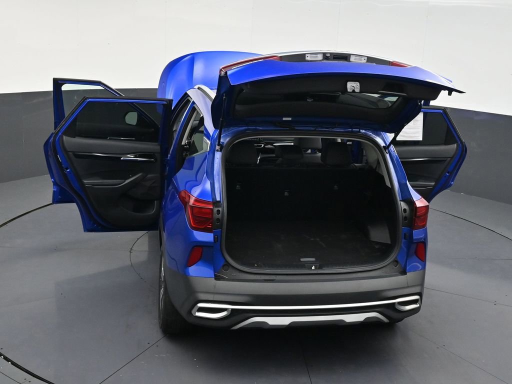 Used 2023 Kia Seltos EX image 32