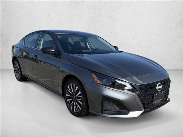 Used 2026 Nissan Altima 2.5 SV FWD image 3