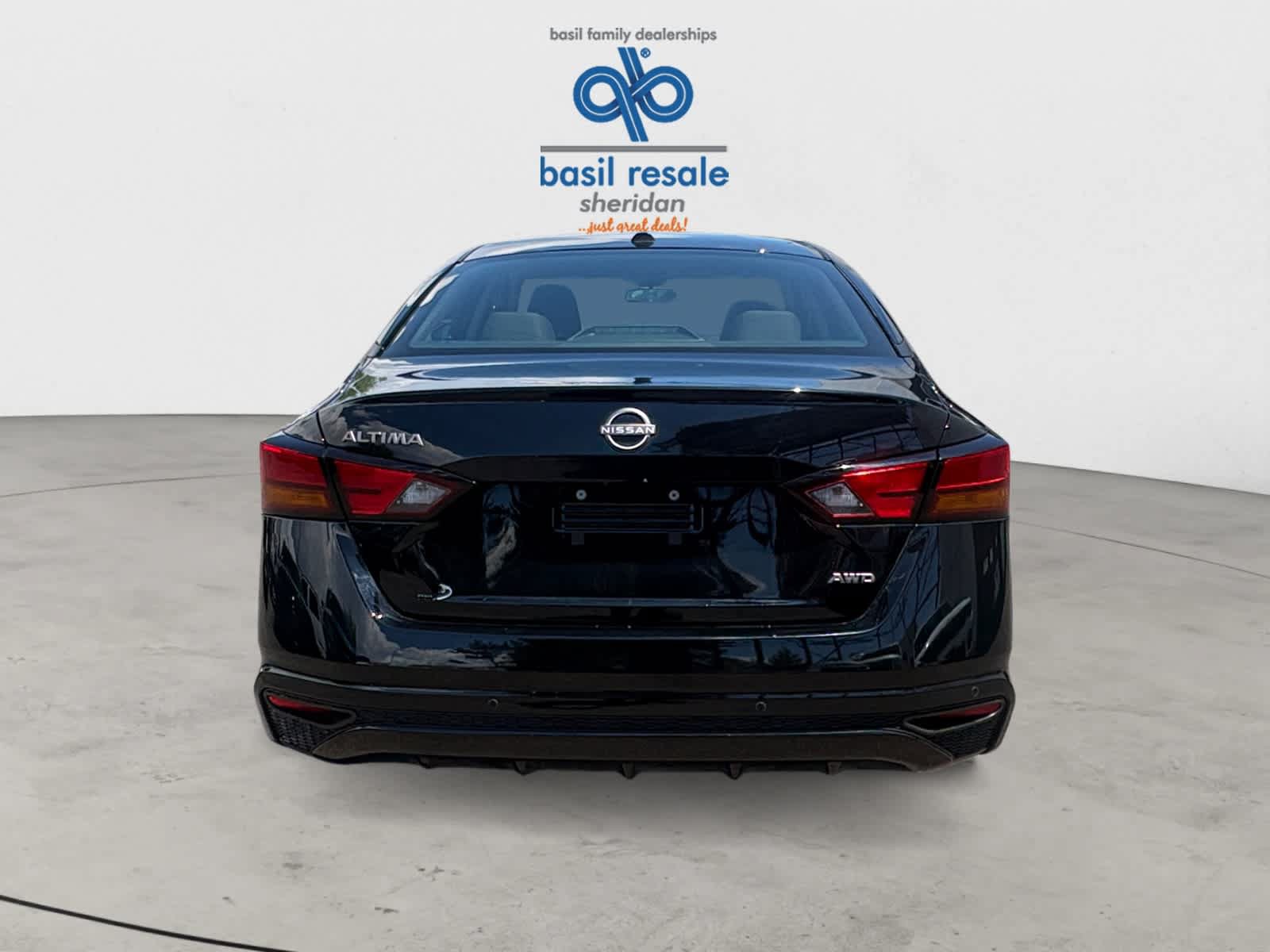 Used 2025 Nissan Altima 2.5 SV AWD/4WD image 6