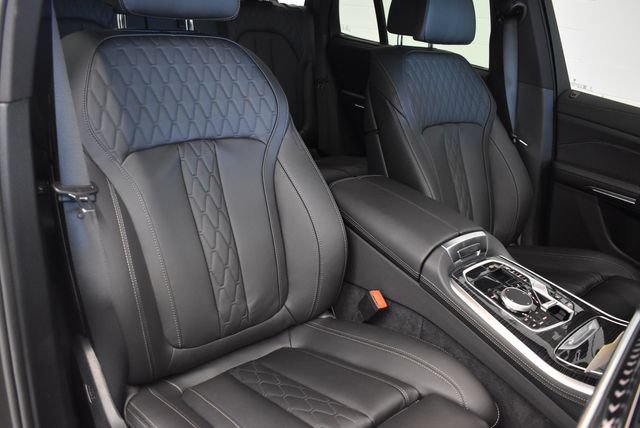New 2026 BMW X5 xDrive40i w/ M Sport Package AWD/4WD image 6