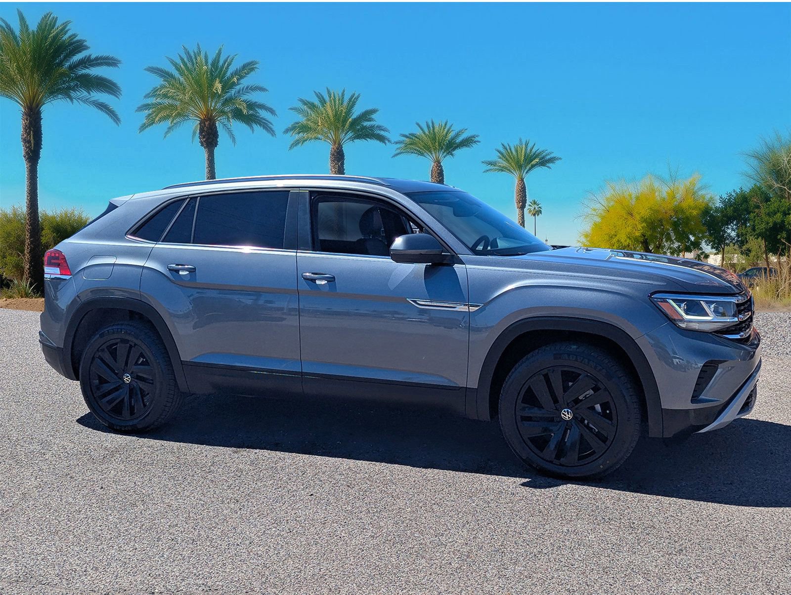 Used 2023 Volkswagen Atlas Cross Sport SE w/ Black Wheel Package image 7