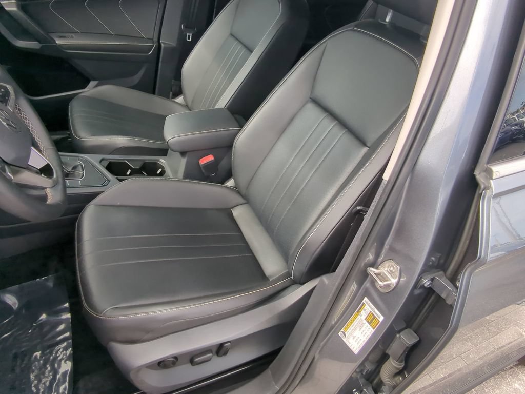 Used 2022 Volkswagen Tiguan SE FWD image 19