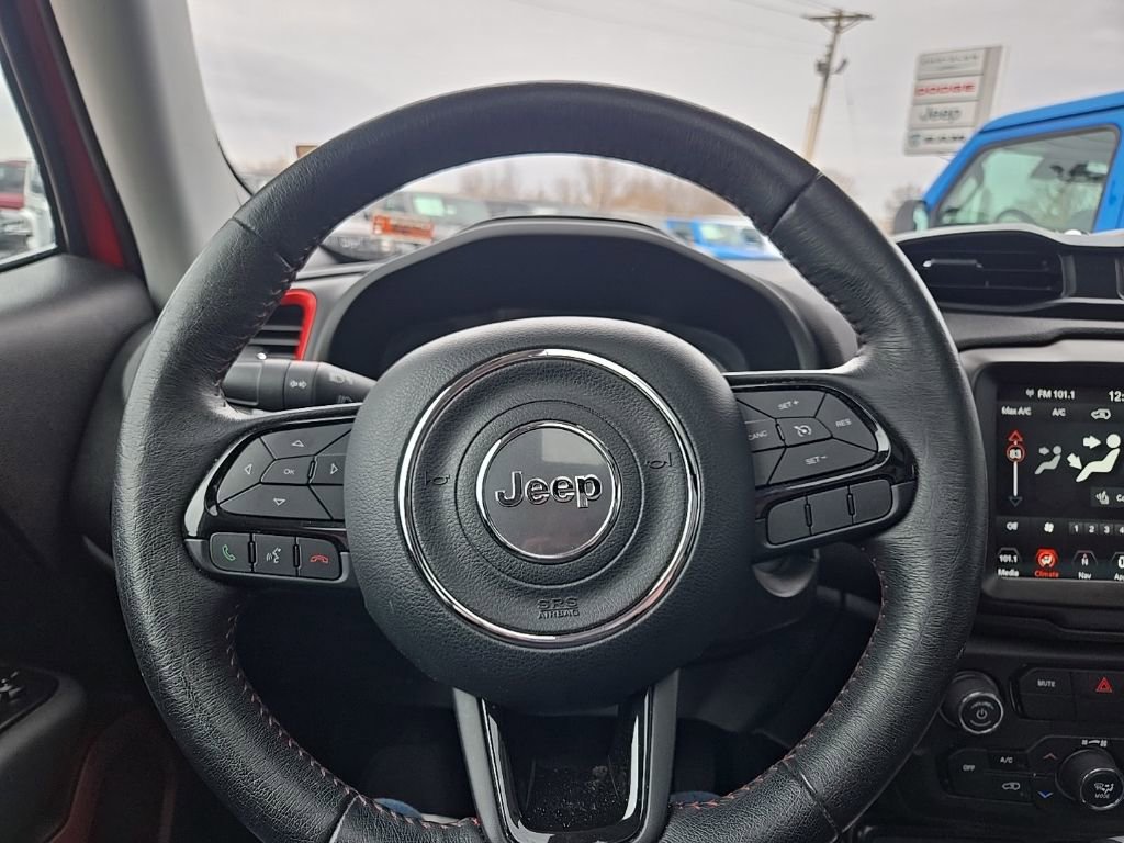 Used 2022 Jeep Renegade Latitude w/ Sun/Sound Group image 38