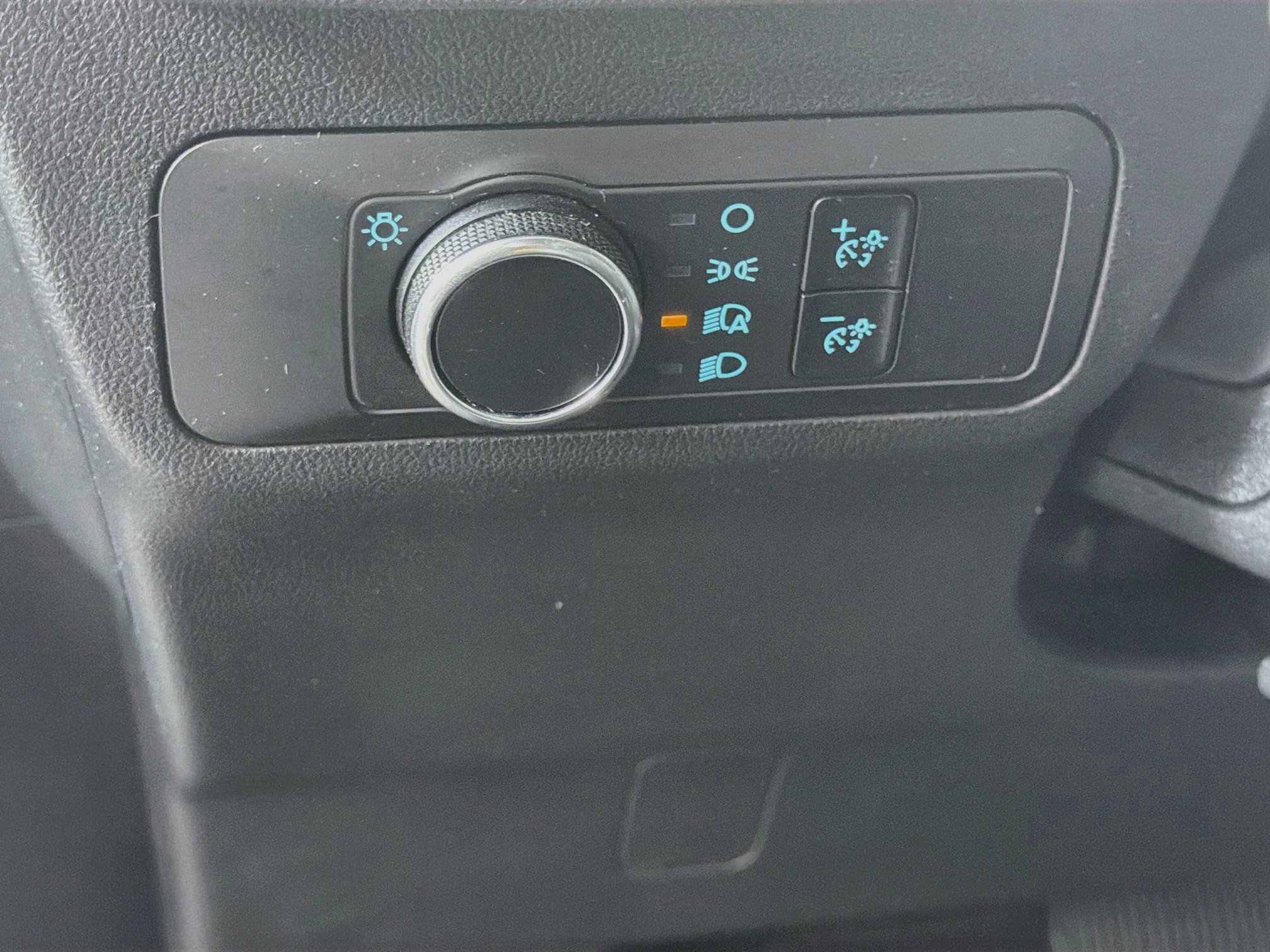 Used 2025 Ford Escape ST-Line FWD image 16