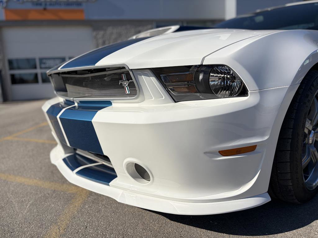 Used 2011 Ford Mustang GT Premium image 11