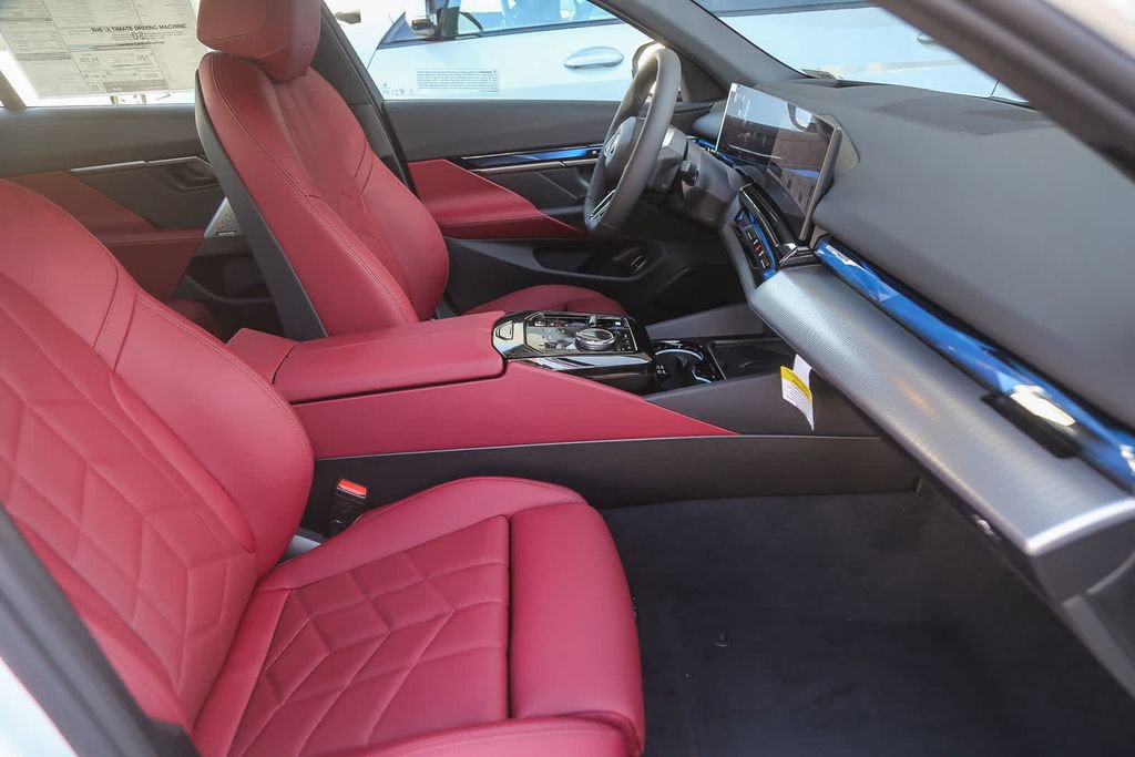 New 2026 BMW i5 eDrive40 w/ M Sport Package image 13