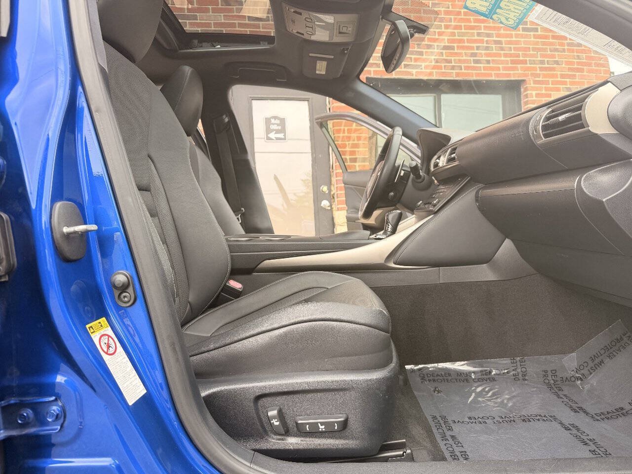 Used 2016 Lexus IS 350 w/ F Sport Package RWD image 17