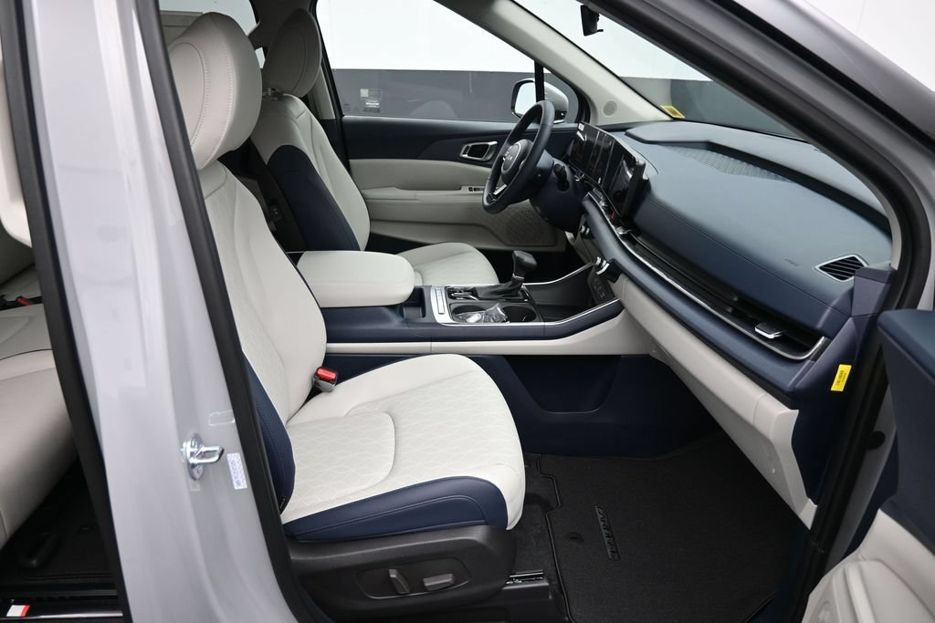 New 2026 Kia Carnival EX FWD image 26