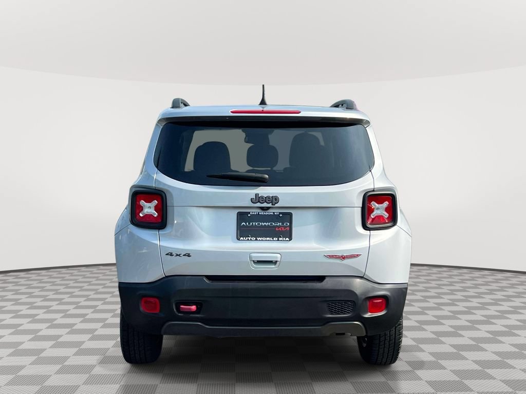 Used 2021 Jeep Renegade Trailhawk AWD/4WD image 6