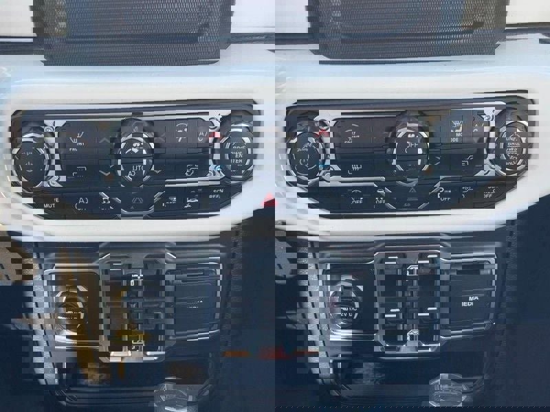 Used 2021 Jeep Gladiator Sport image 14