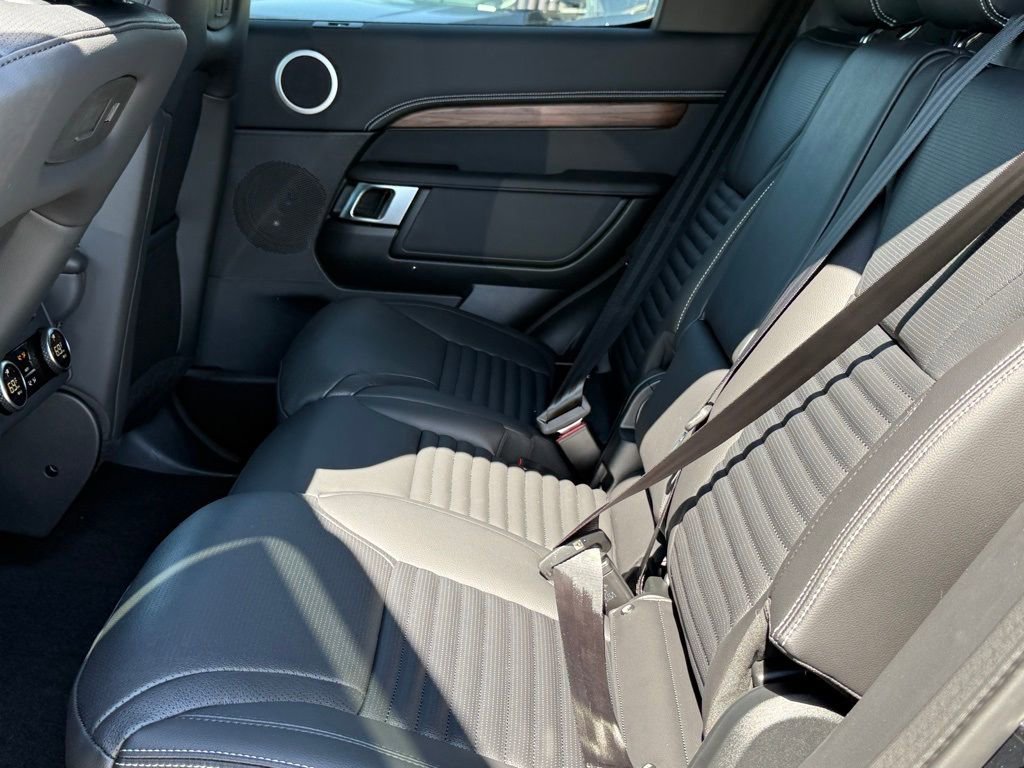 New 2025 Land Rover Discovery Dynamic SE AWD/4WD image 26