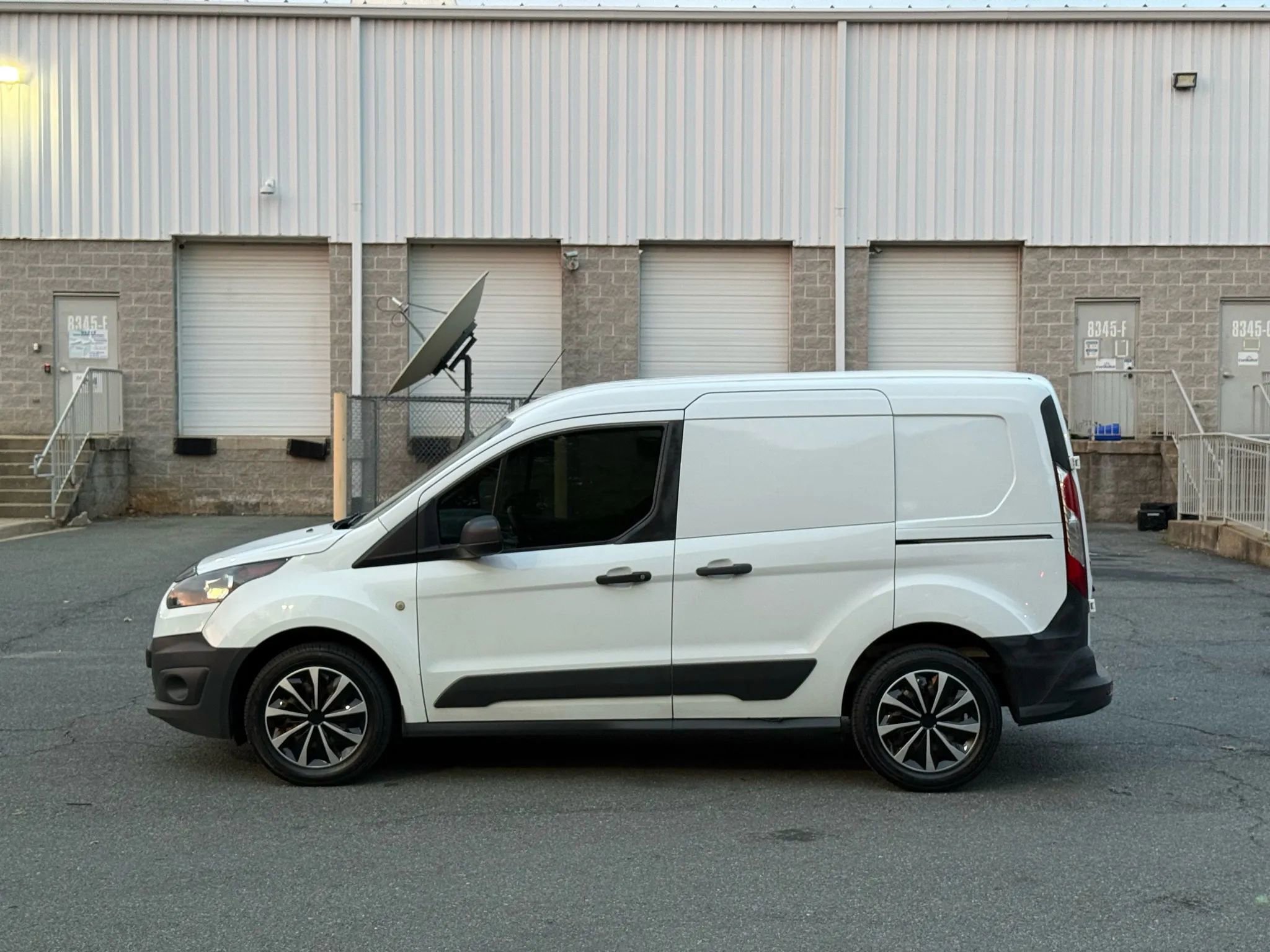 Used 2015 Ford Transit Connect XL image 10