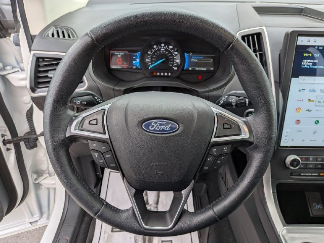 Certified 2024 Ford Edge SEL w/ Convenience Package AWD/4WD image 9