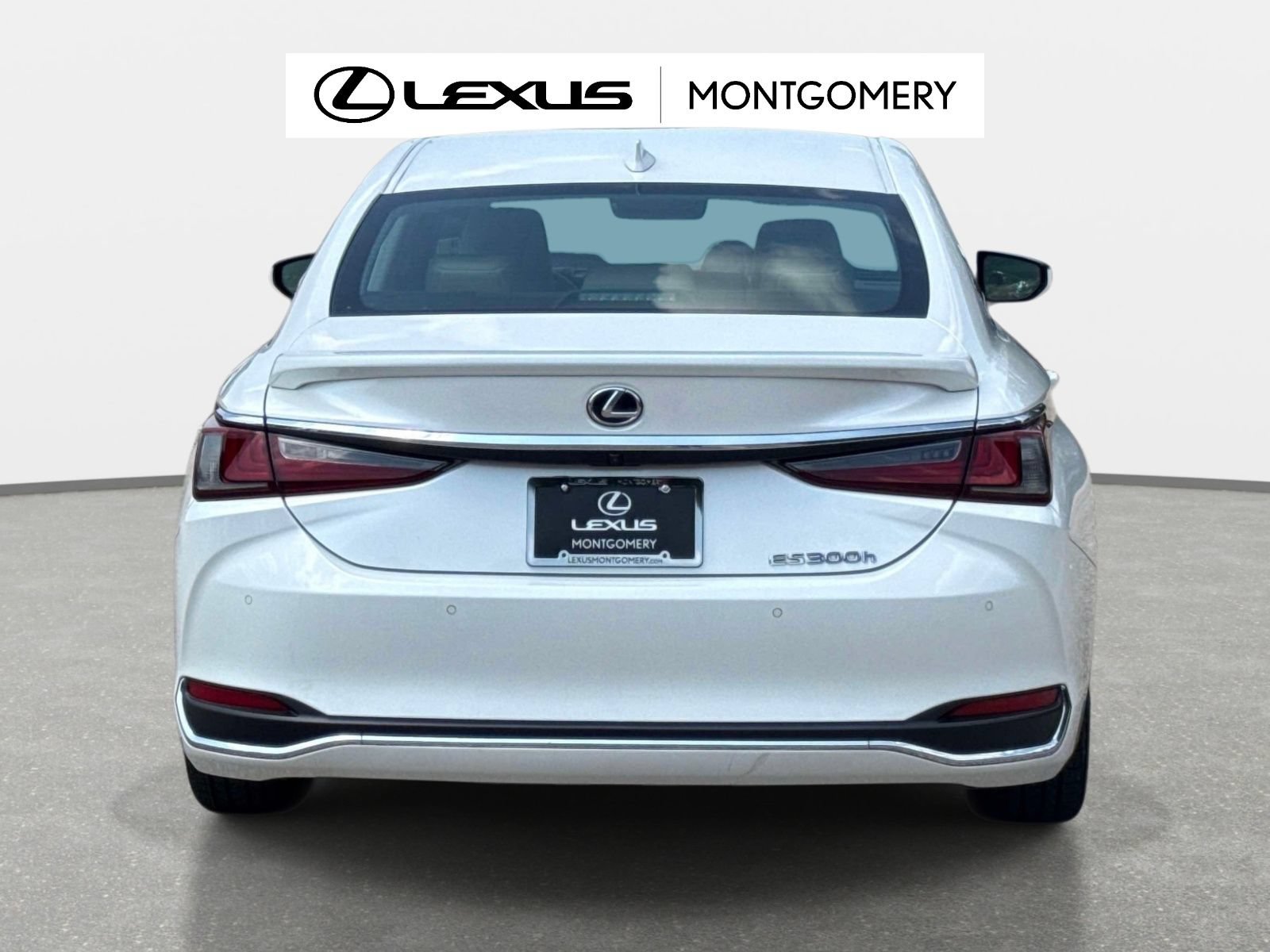 Used 2024 Lexus ES 300h Ultra Luxury w/ Accessory Package (Z2) FWD image 5