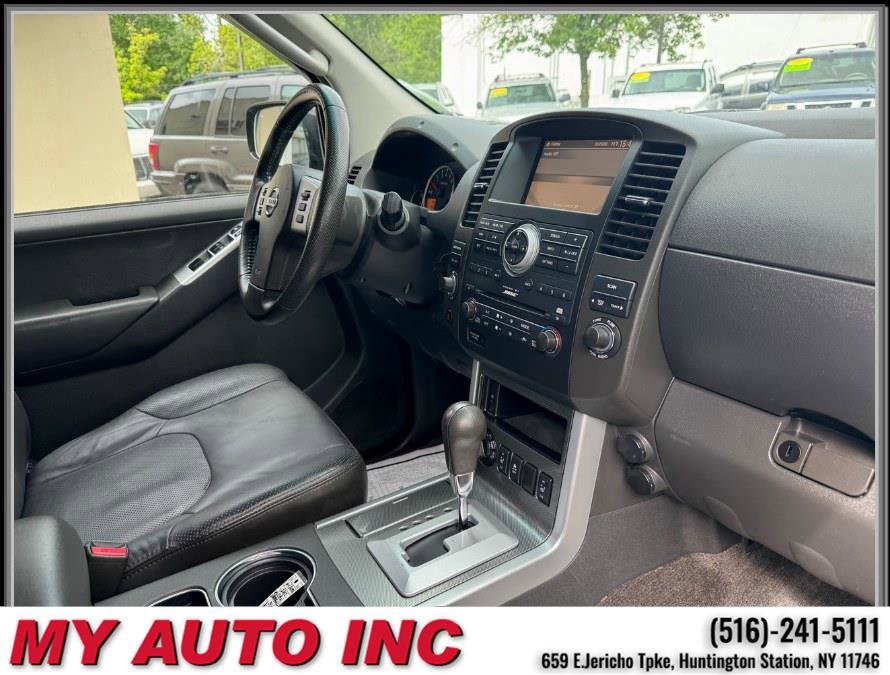 Used 2012 Nissan Pathfinder Silver image 25