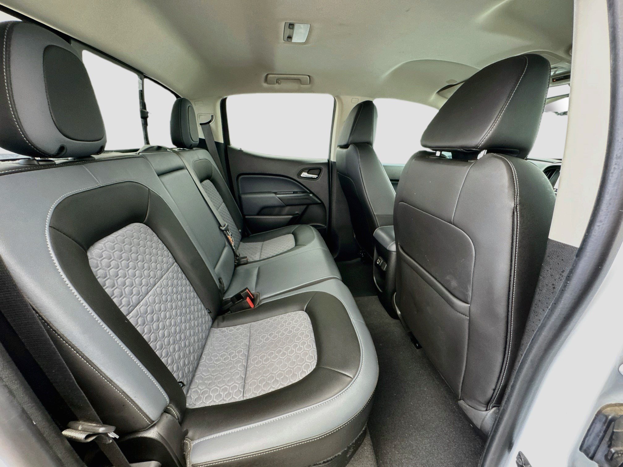 Used 2021 Chevrolet Colorado Z71 RWD image 18