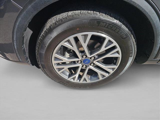 Used 2022 Ford Escape SEL w/ Technology Package image 10