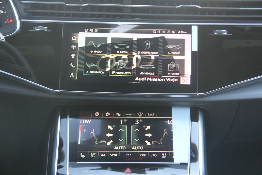 New 2025 Audi RS Q8 performance image 13