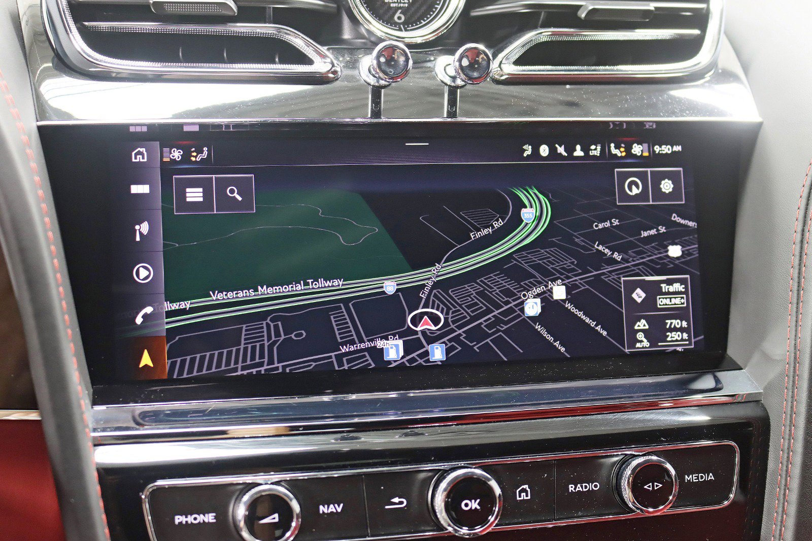 Used 2022 Bentley Bentayga image 21