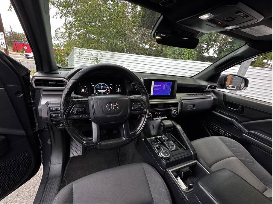 Used 2025 Toyota Tacoma SR5 AWD/4WD image 2
