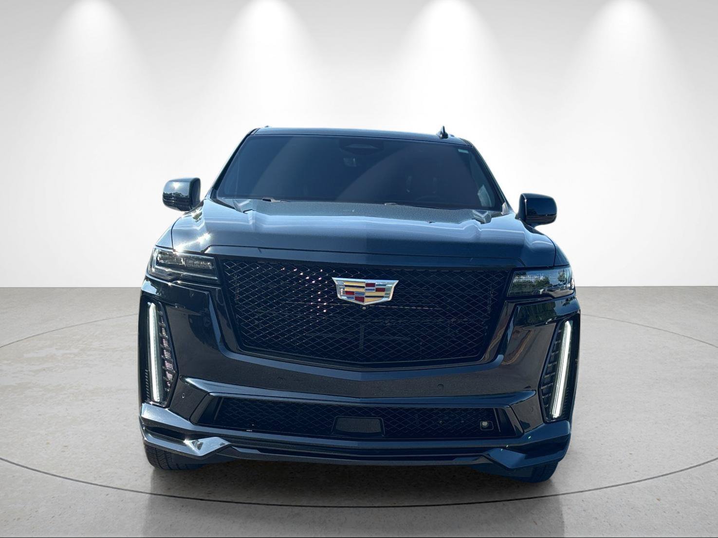 Used 2023 Cadillac Escalade V AWD/4WD image 8