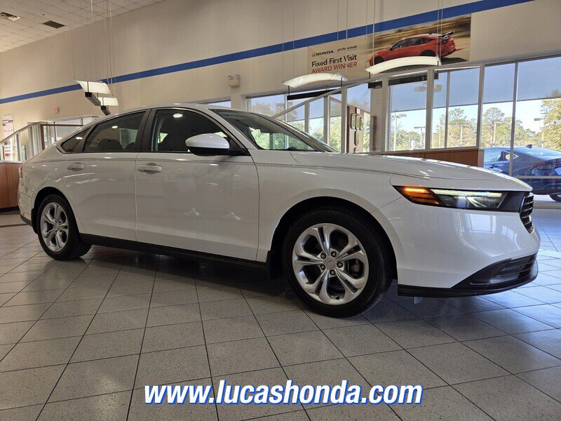 Used 2023 Honda Accord LX image 3