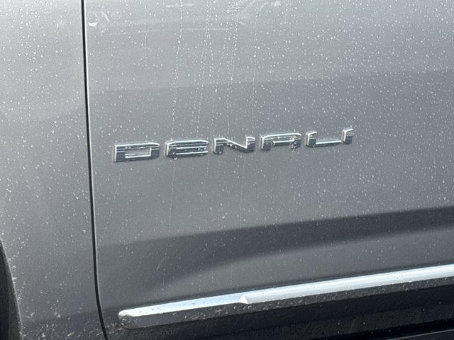 New 2026 GMC Yukon XL Denali w/ Denali Reserve Package image 16