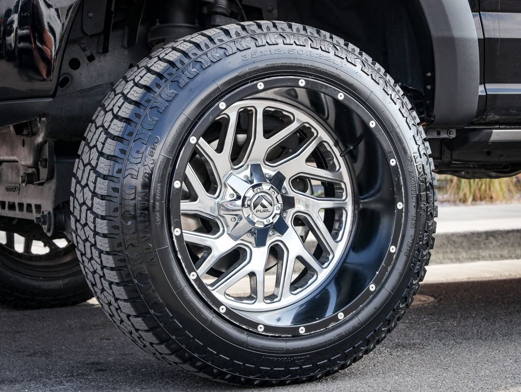 Used 2018 Ford F150 Lariat w/ Equipment Group 502A Luxury AWD/4WD image 12