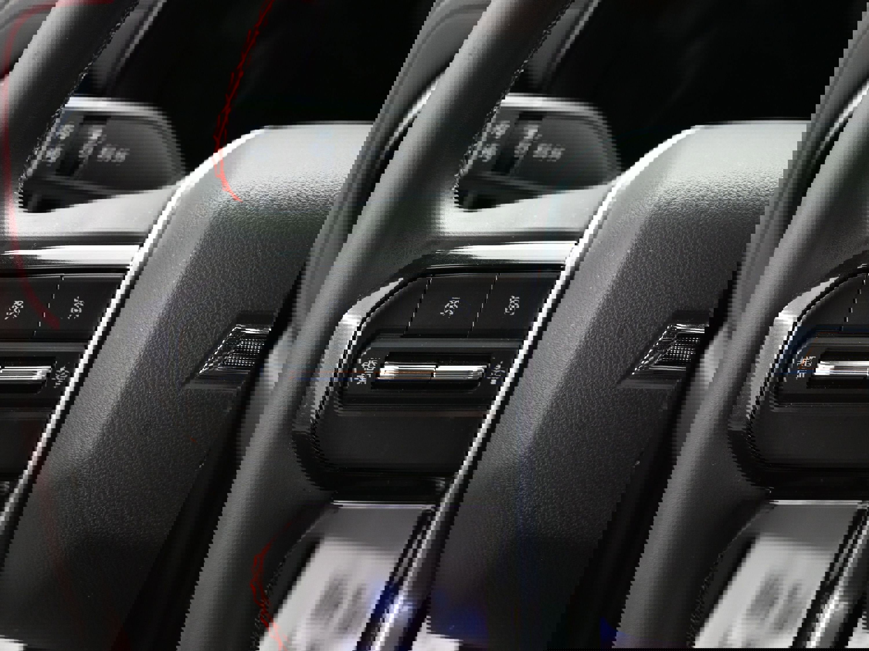 Used 2024 Chevrolet Colorado Z71 w/ Z71 Convenience Package 2 image 12