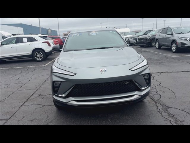 Certified 2024 Buick Envista Sport Touring w/ Convenience I Package image 3