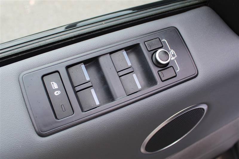 Used 2014 Land Rover Range Rover Sport HSE AWD/4WD image 13