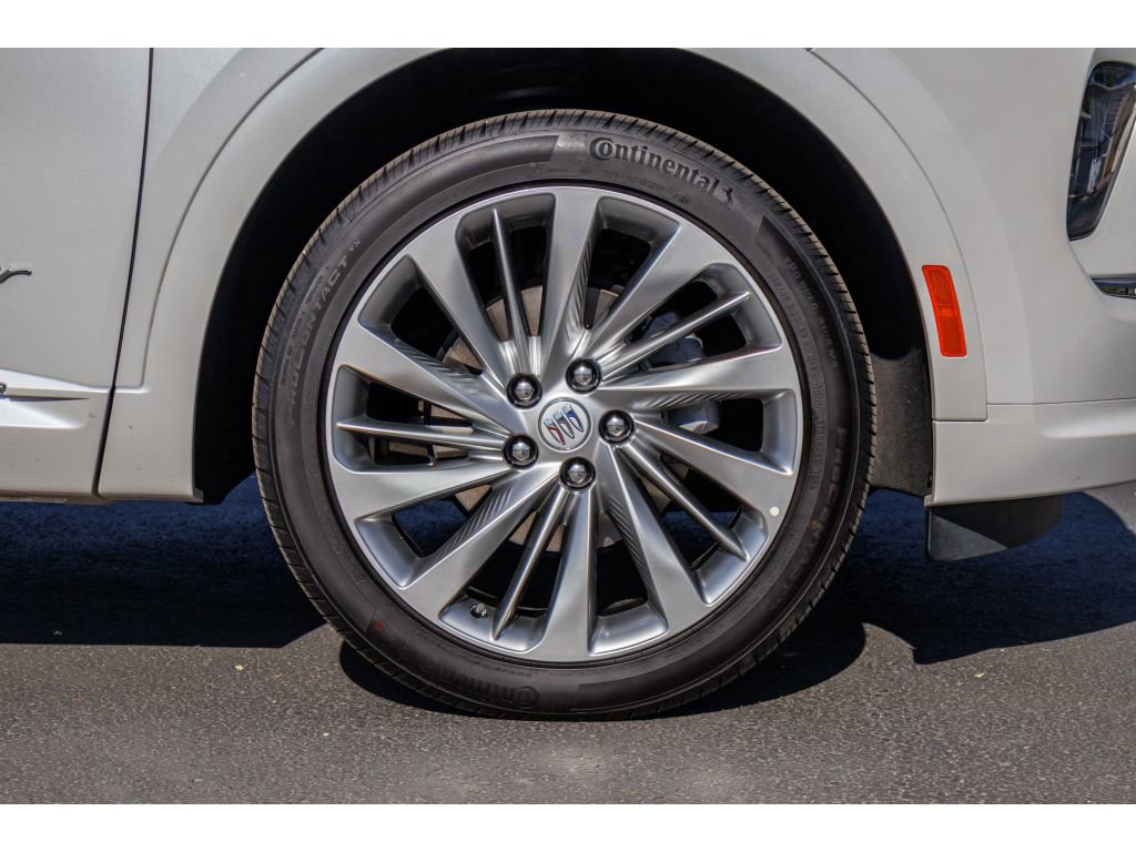 Used 2024 Buick Envision Avenir AWD/4WD image 9