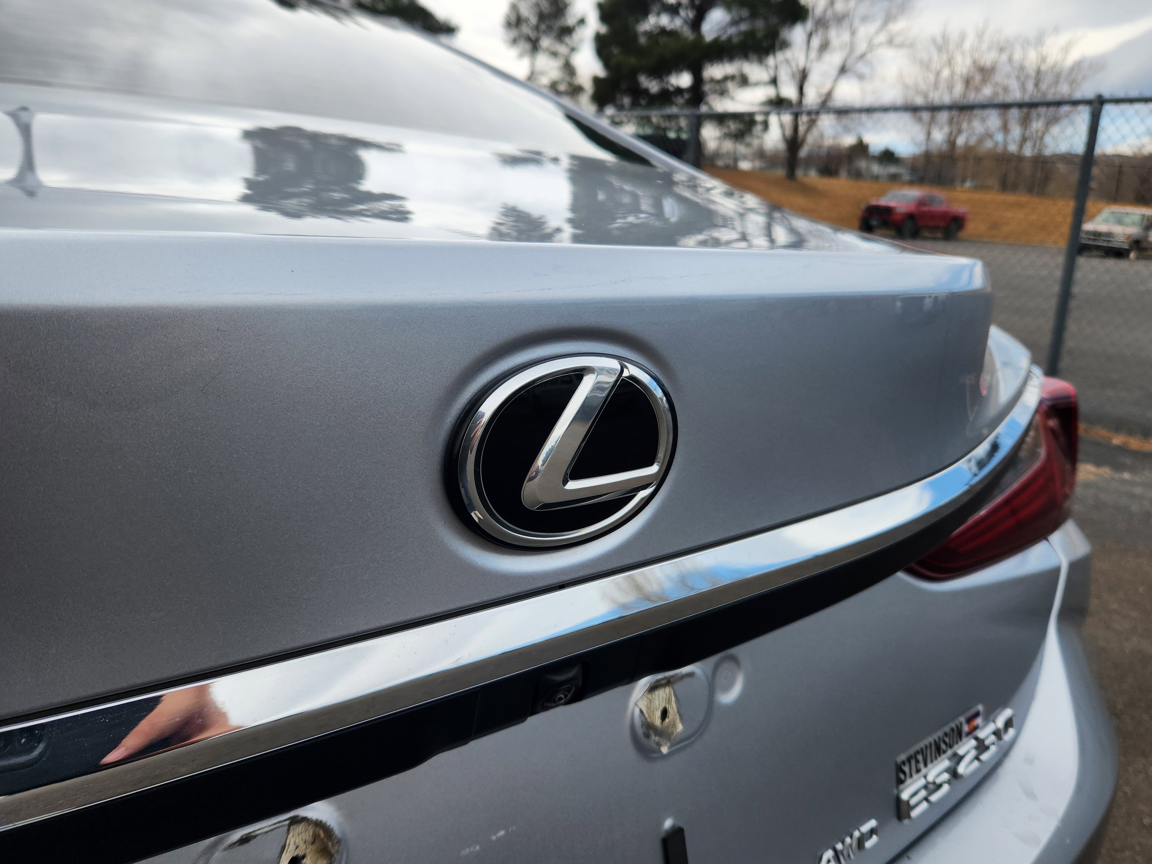 Used 2023 Lexus ES 250 w/ Premium Package image 17