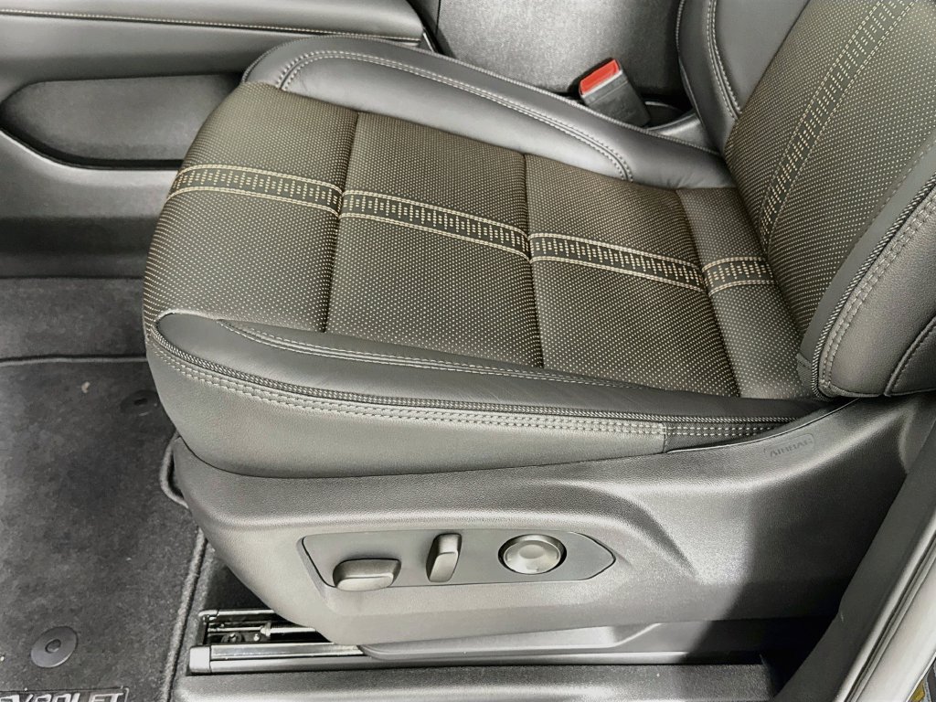 New 2026 Chevrolet Suburban High Country AWD/4WD image 23
