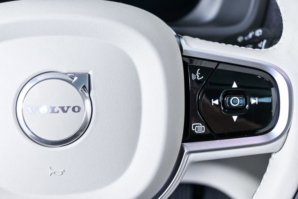 New 2026 Volvo XC90 B6 Ultra w/ Protection Package Premier AWD/4WD image 11